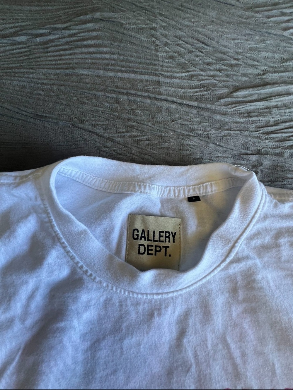 Gallery Dept White Tee with Pink Logo - Picture 4 of 4